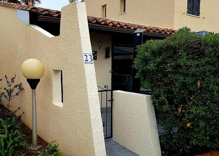 Calma Port Venus Village Naturiste Piscine & Velo * Agde