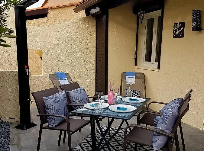 Vakantiehuis Calma Port Venus Village Naturiste Piscine & Velo